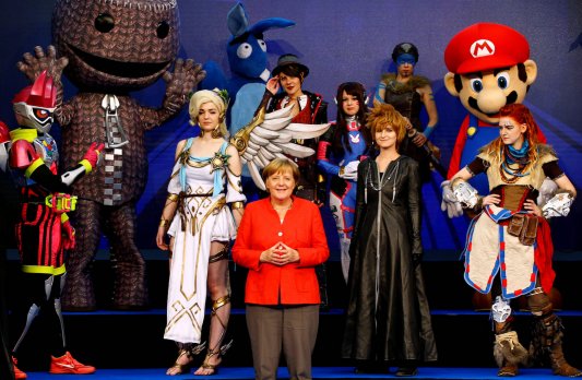 Bundeskanzlerin Angela Merkel beim Besuch der Gamescom im Jahr 2017.Foto: Wolfgang Rattay, Reuters